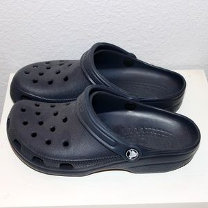 NAVY BLUE CROCS